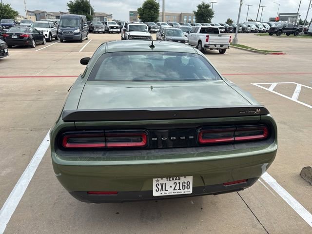Used 2022 Dodge Challenger R/T Scat Pack RWD image 5