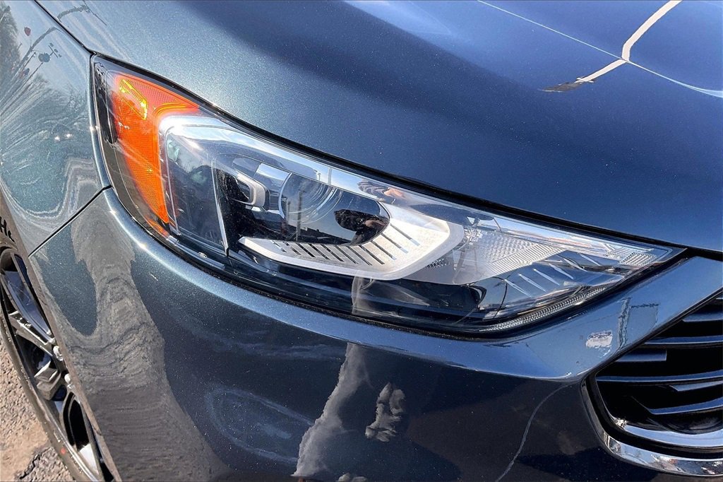 Certified 2022 Ford Edge SE w/ Black Appearance Package image 26