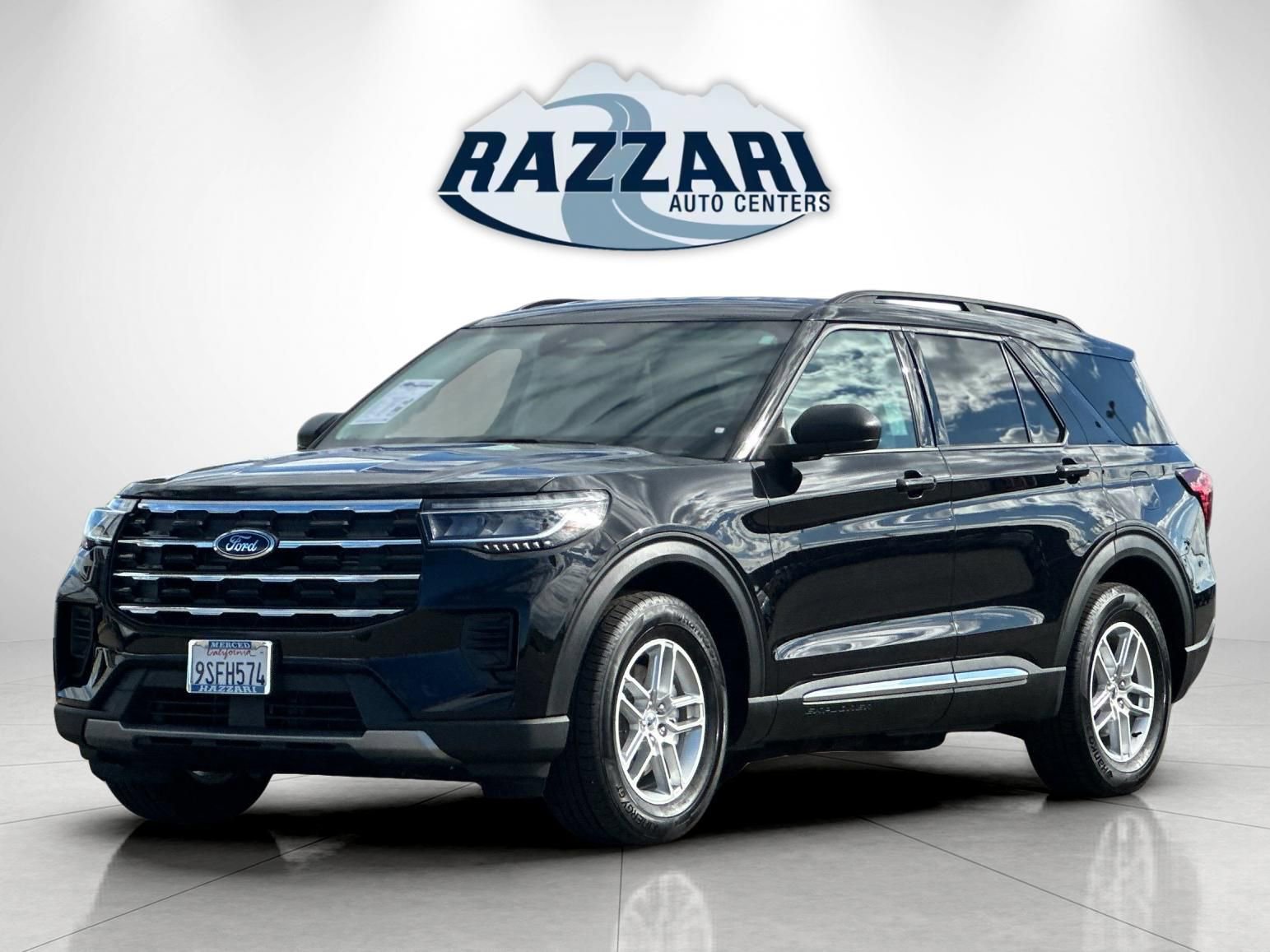 Certified 2025 Ford Explorer Active RWD image 7