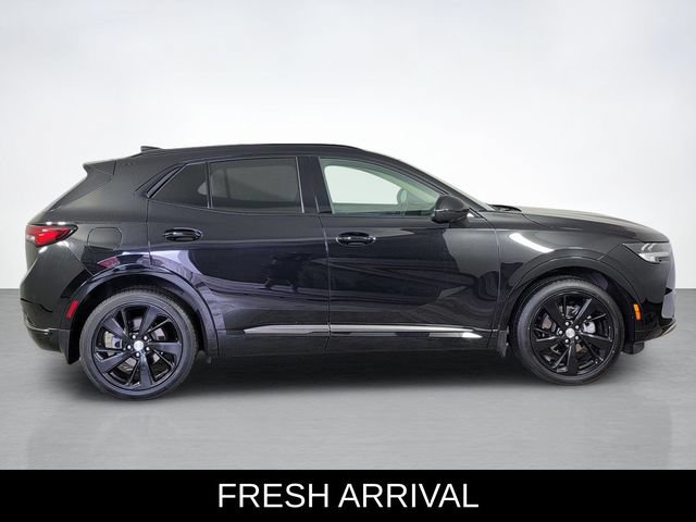 Used 2021 Buick Envision Essence w/ Technology Package I AWD/4WD image 2