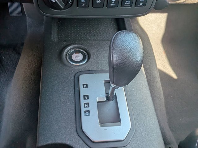Used 2020 Nissan Frontier PRO-4X w/ Pro-4x Utility Package AWD/4WD image 26