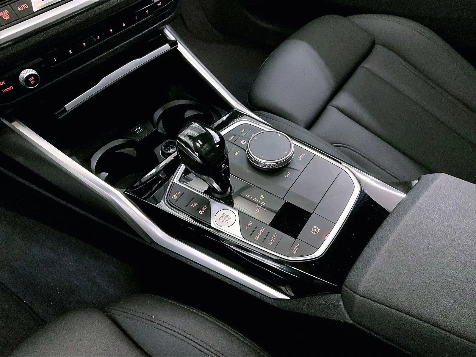 Used 2019 BMW 330i xDrive Sedan w/ Driving Assistance Package image 16