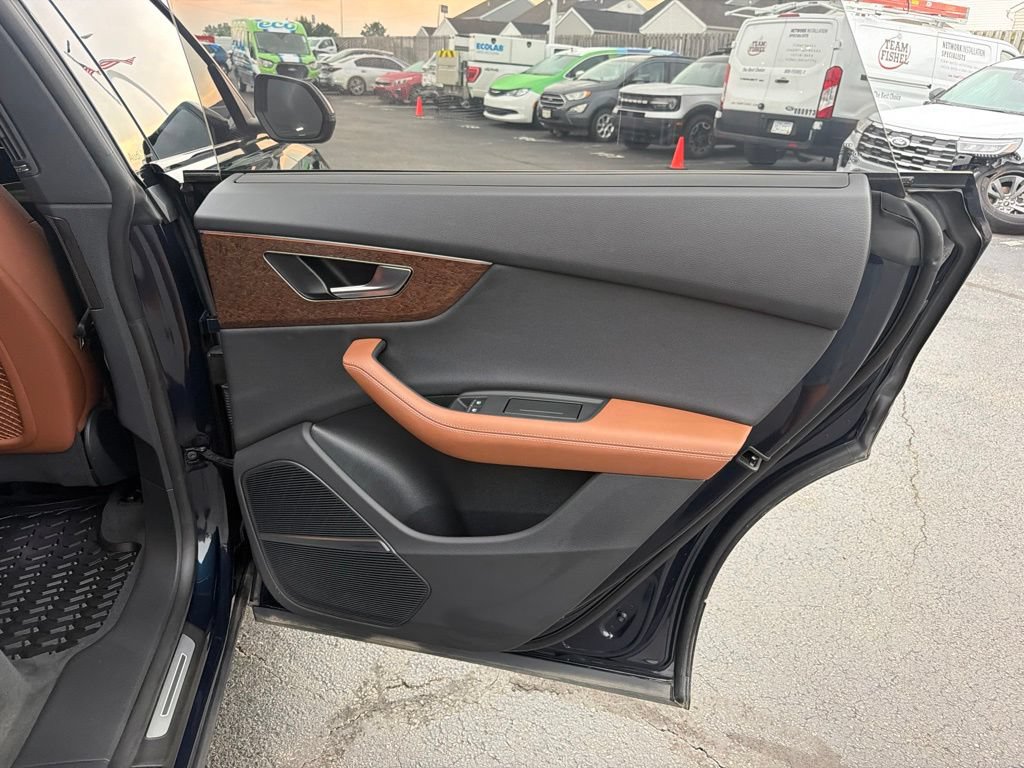 Used 2024 Audi Q8 Premium Plus AWD/4WD image 49