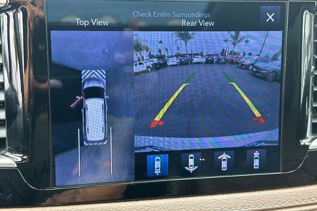 Used 2017 Chrysler Pacifica Limited image 24