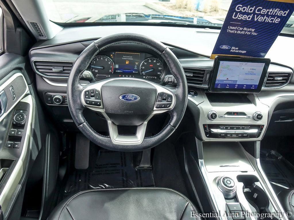 Certified 2022 Ford Explorer XLT w/ Equipment Group 202A image 14