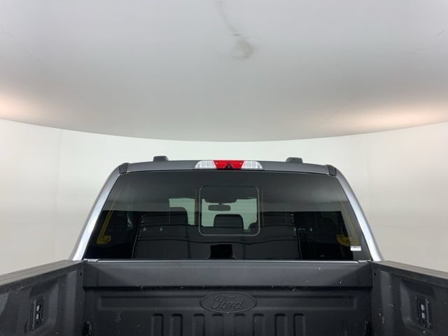 Certified 2024 Ford F350 Platinum w/ FX4 Off-Road Package AWD/4WD image 9