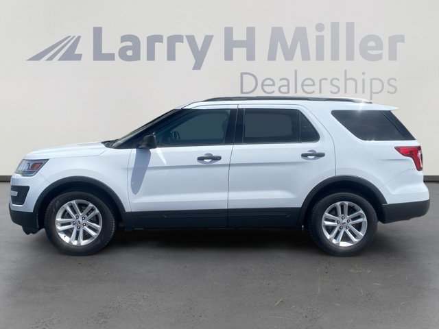 Certified 2017 Ford Explorer FWD image 2