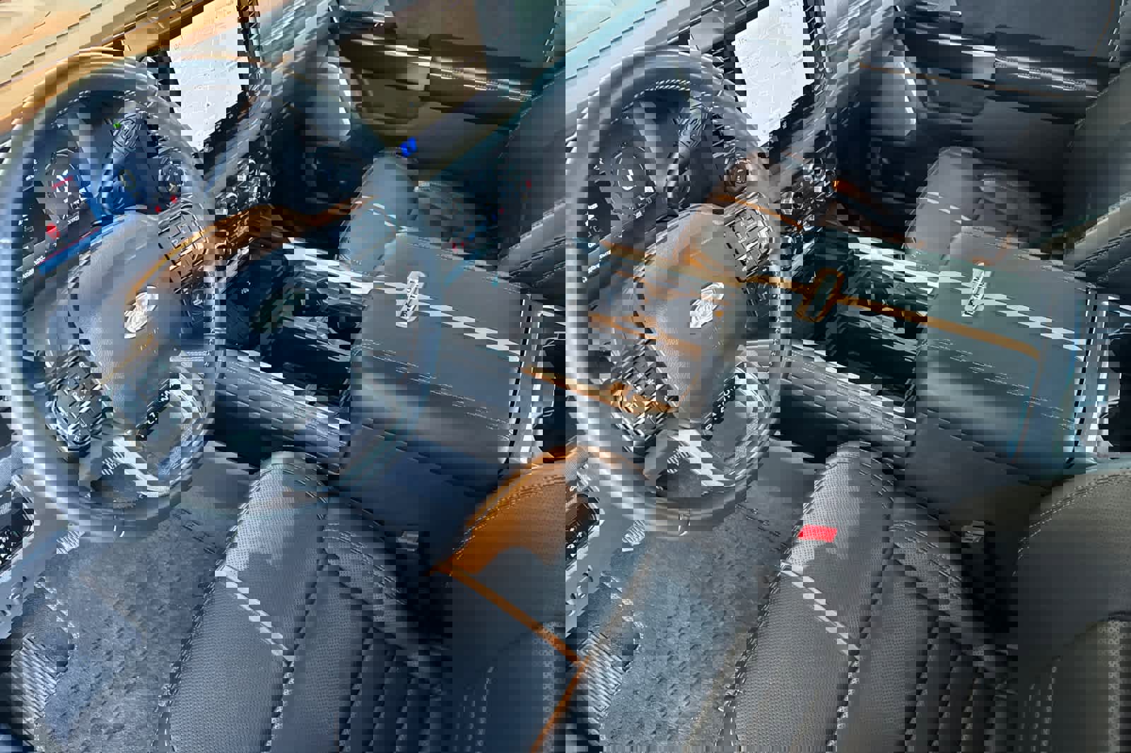 Certified 2023 Ford F450 Platinum w/ FX4 Off-Road Package image 11