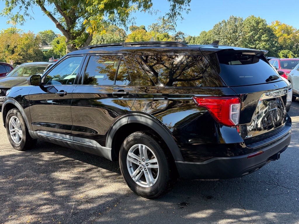 Certified 2023 Ford Explorer XLT w/ Class IV Trailer Tow Package AWD/4WD image 8