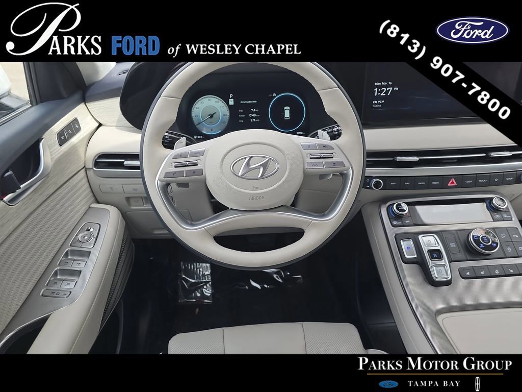 Used 2025 Hyundai Palisade Calligraphy image 12