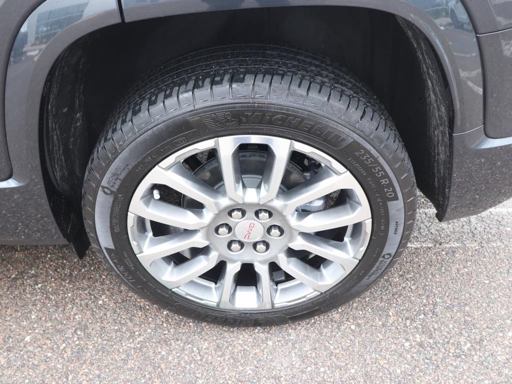 Used 2023 GMC Acadia Denali w/ Denali Ultimate Package FWD image 26