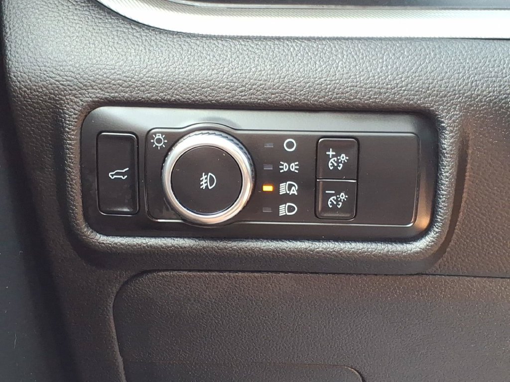Certified 2023 Ford Explorer XLT w/ Equipment Group 202A AWD/4WD image 15