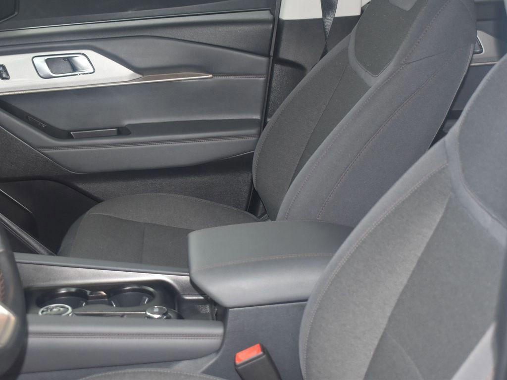 Certified 2025 Ford Explorer Active image 10