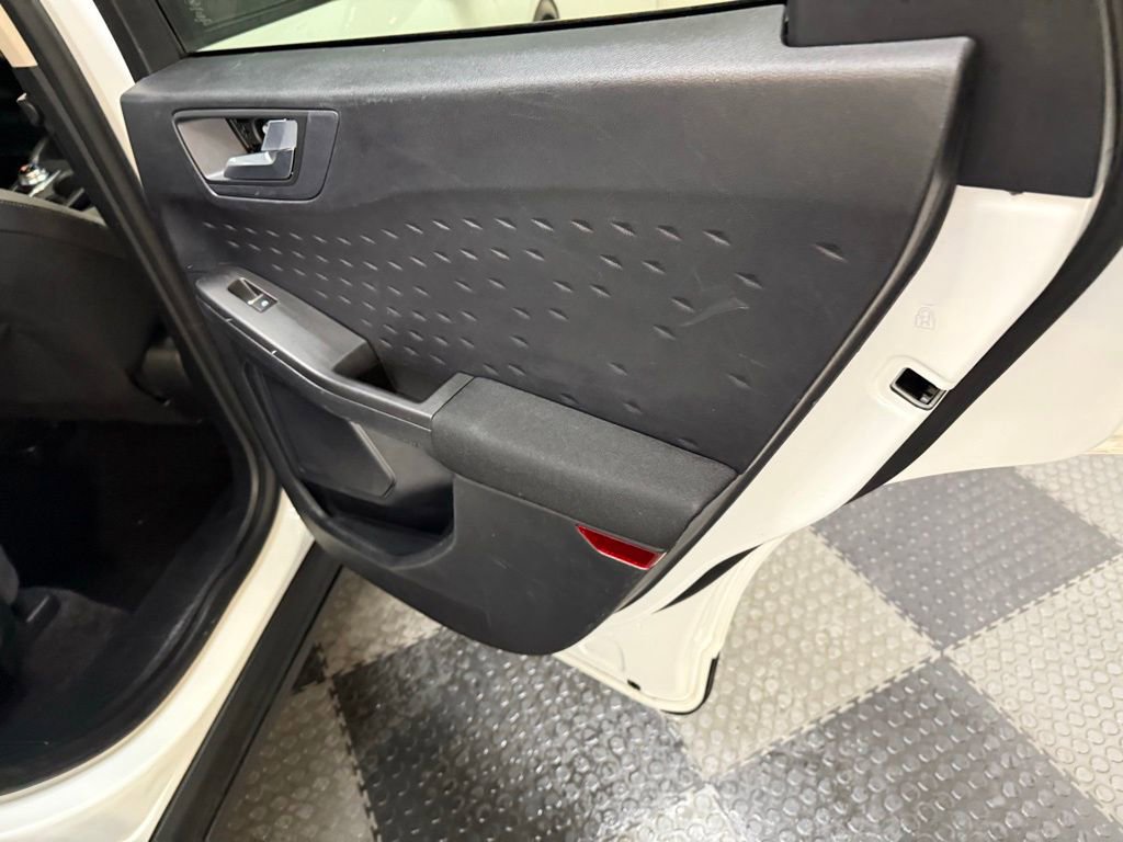 Certified 2020 Ford Escape SE image 51