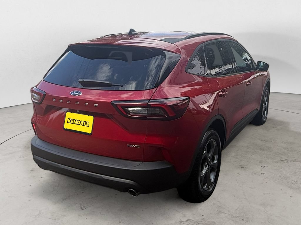 Certified 2025 Ford Escape ST-Line Select AWD/4WD image 5
