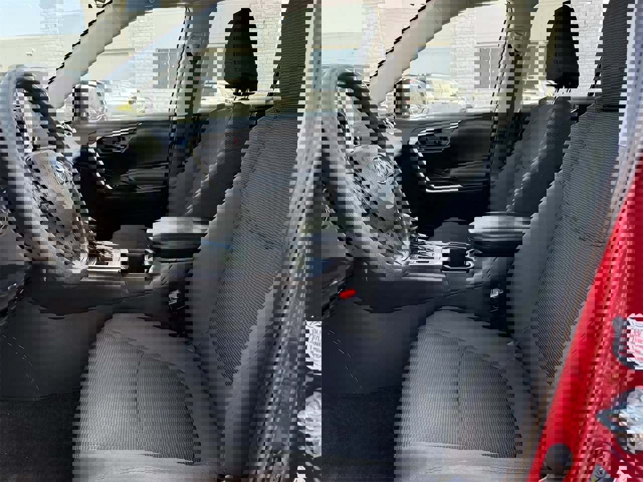 Used 2024 Toyota RAV4 LE image 24