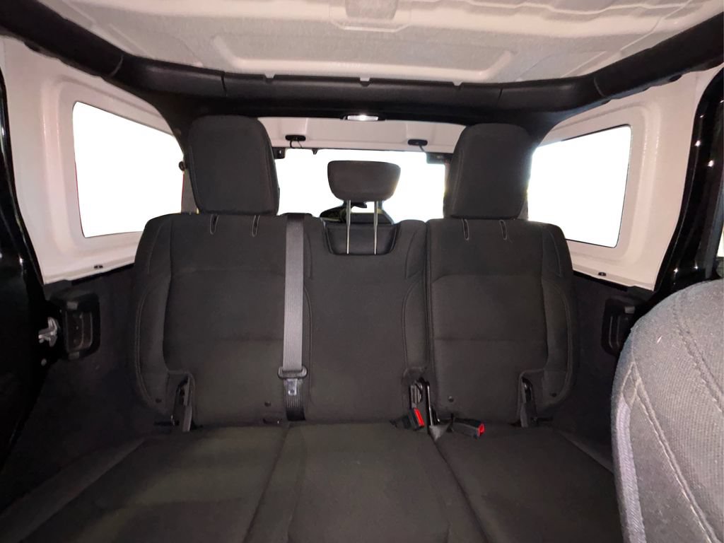 Used 2018 Jeep Wrangler Unlimited Sport S AWD/4WD image 24