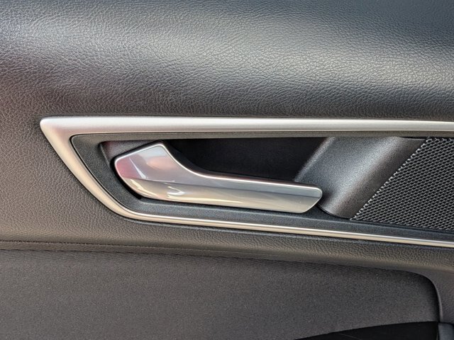 Certified 2019 Ford Edge SEL FWD image 28
