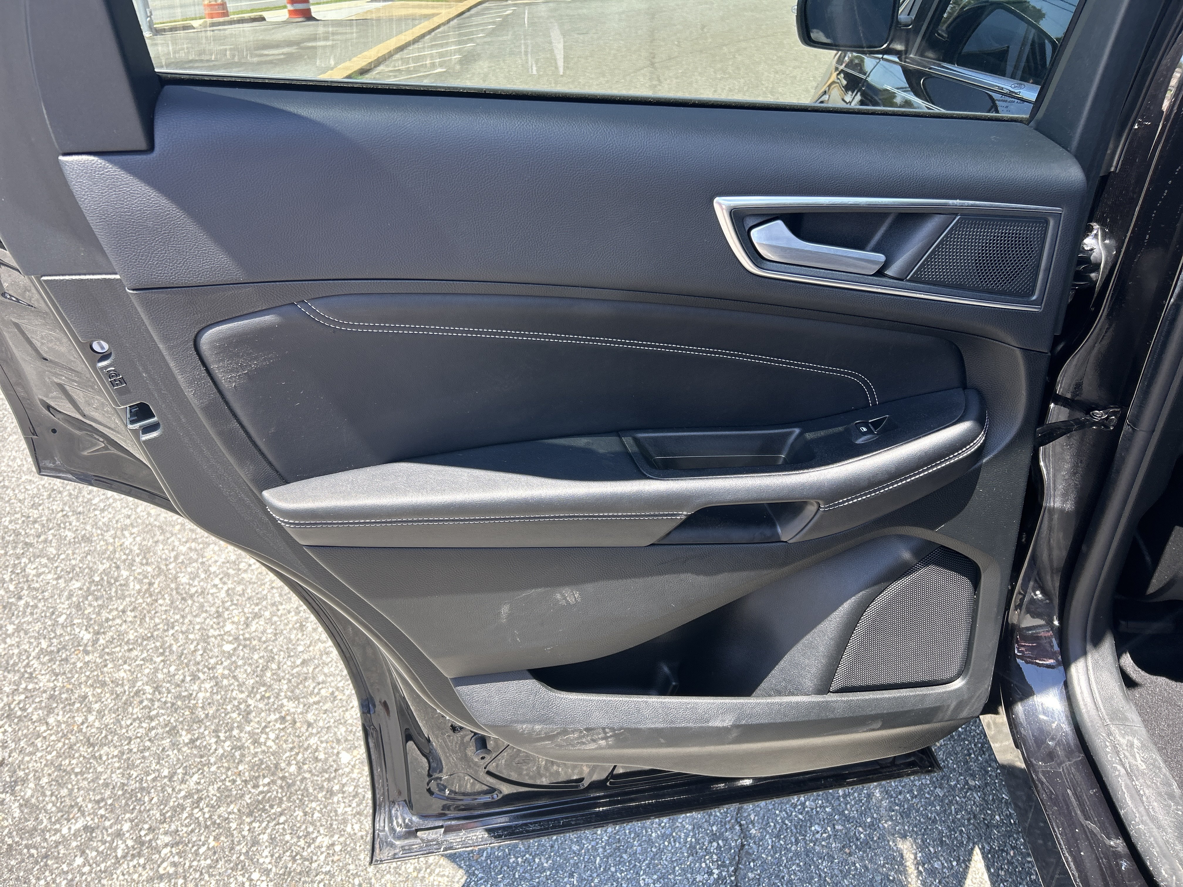 Certified 2024 Ford Edge Titanium AWD/4WD image 14