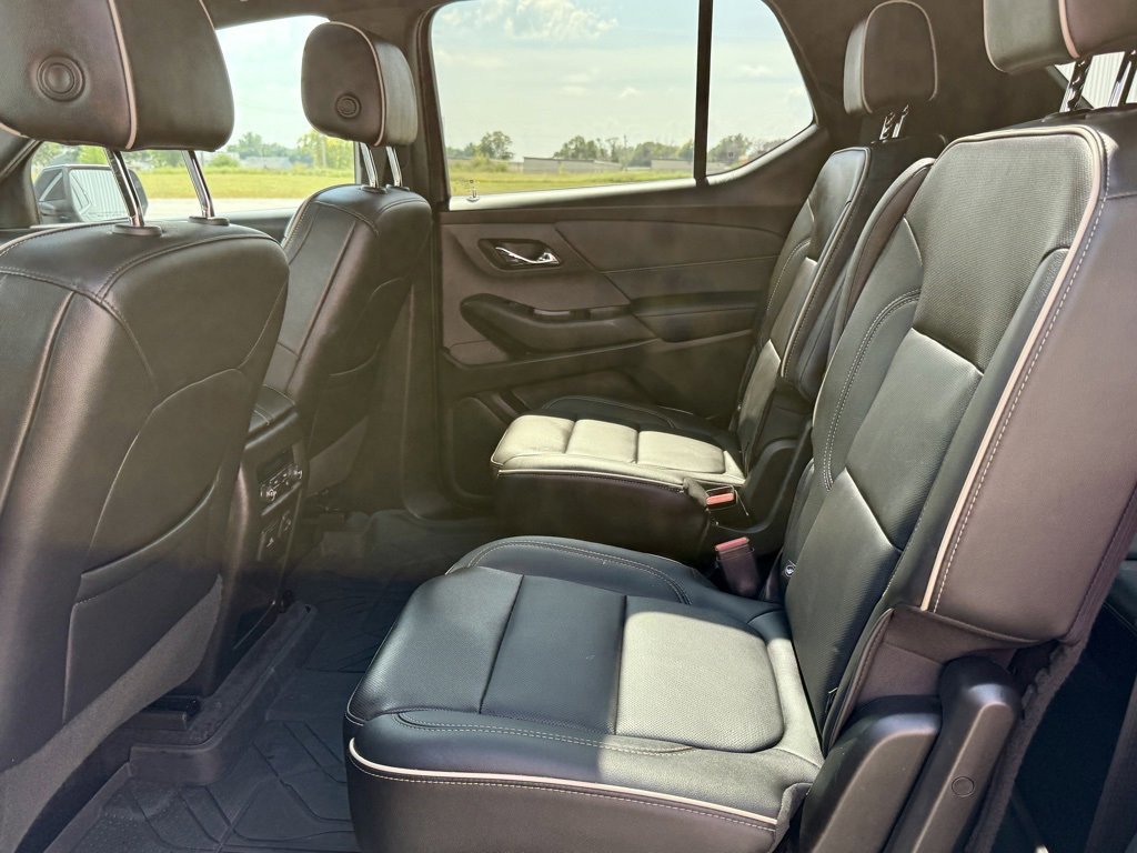 Used 2023 Chevrolet Traverse Premier image 14