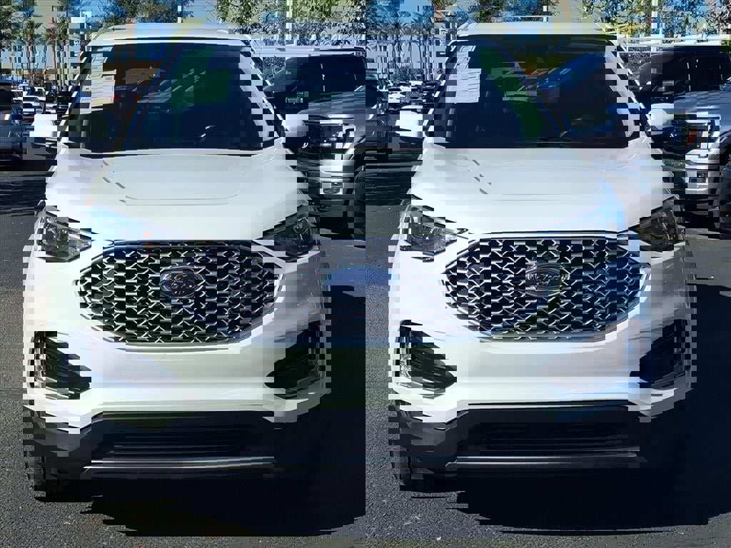 Certified 2024 Ford Edge SEL w/ Convenience Package image 2