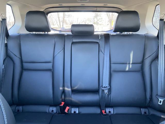 Used 2023 Nissan Rogue SL w/ SL Premium Package image 27