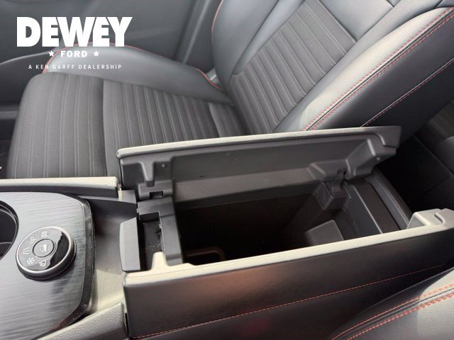 Used 2026 Nissan Rogue SV AWD/4WD image 29