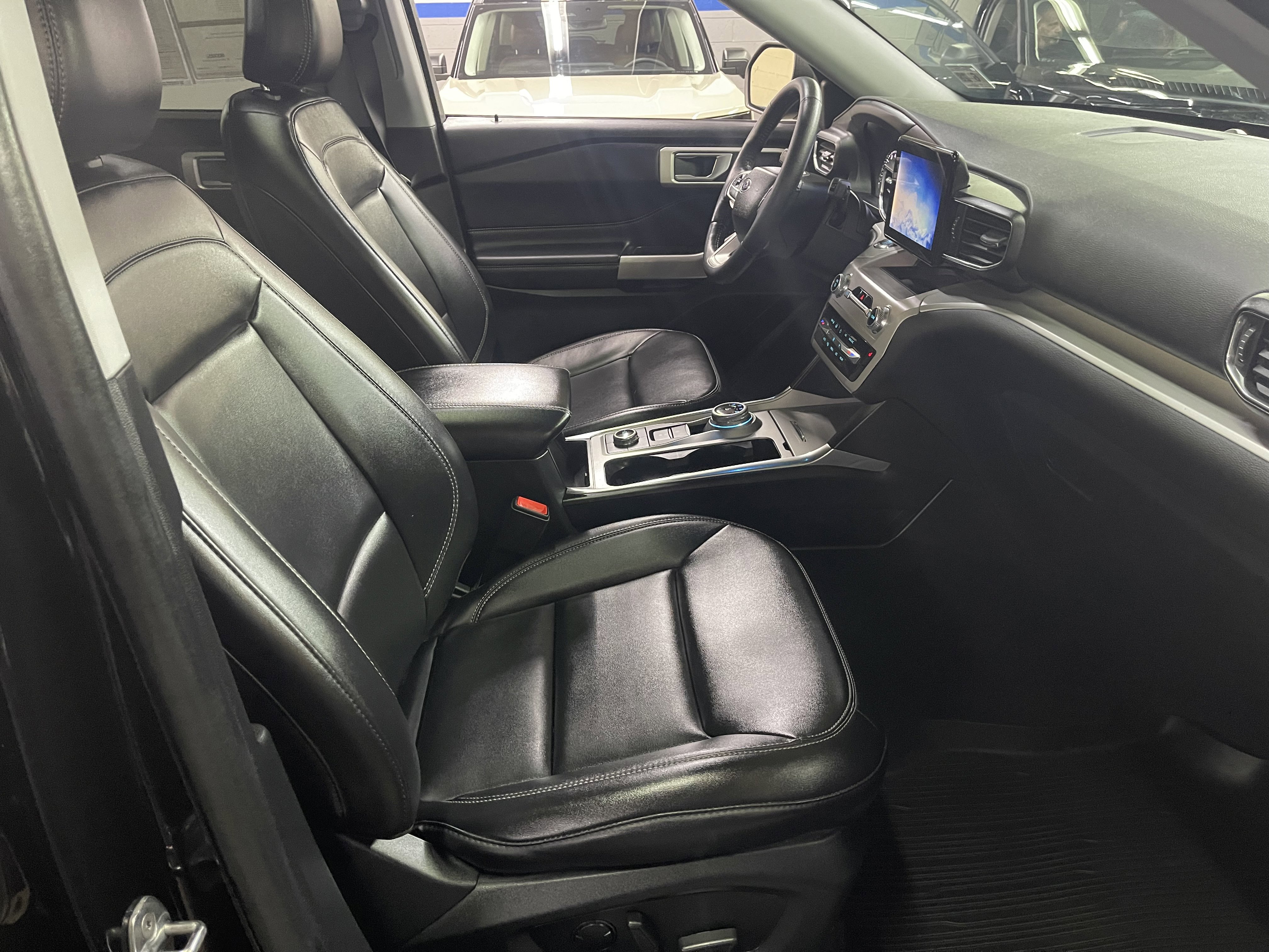 Certified 2023 Ford Explorer XLT w/ Equipment Group 202A image 19