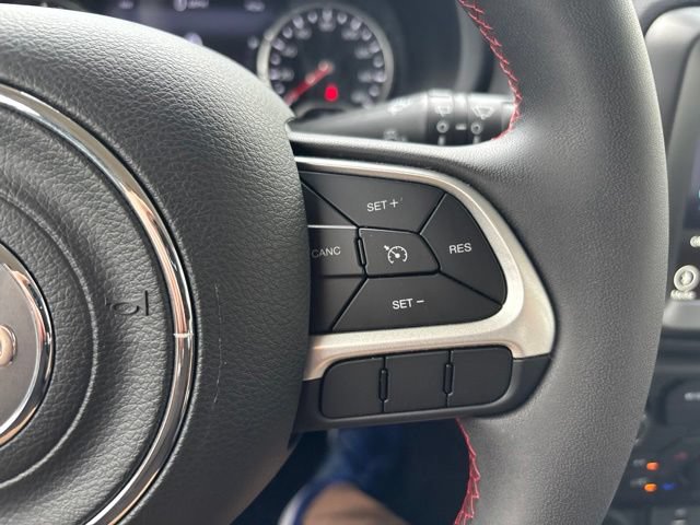 Used 2023 Jeep Renegade Trailhawk AWD/4WD image 20