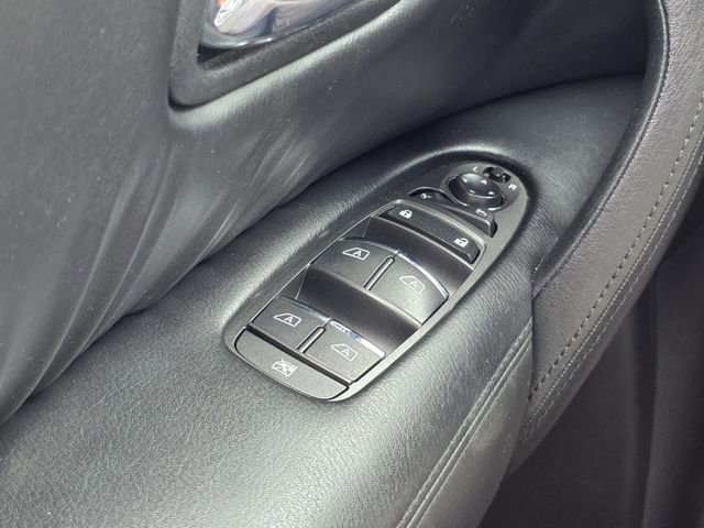 Used 2023 Nissan Armada SL w/ Midnight Edition Package RWD image 11