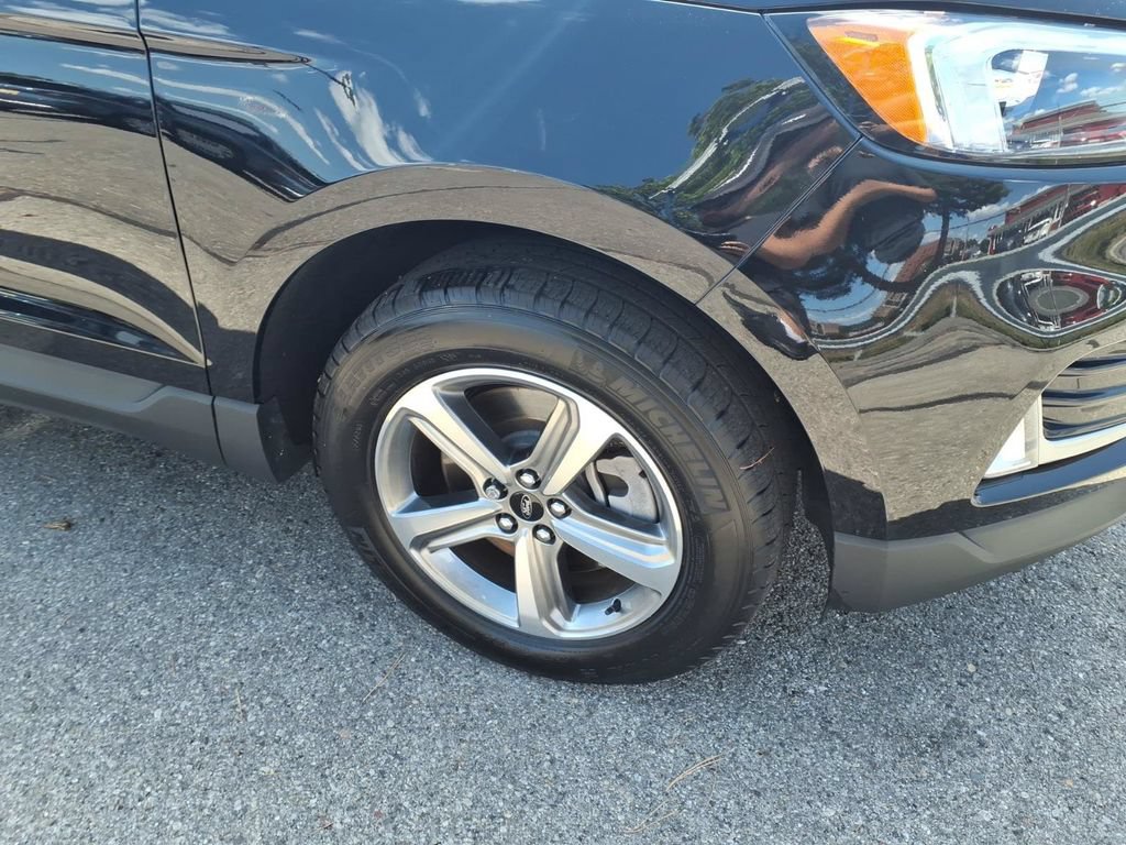 Certified 2024 Ford Edge SEL w/ Convenience Package AWD/4WD image 5