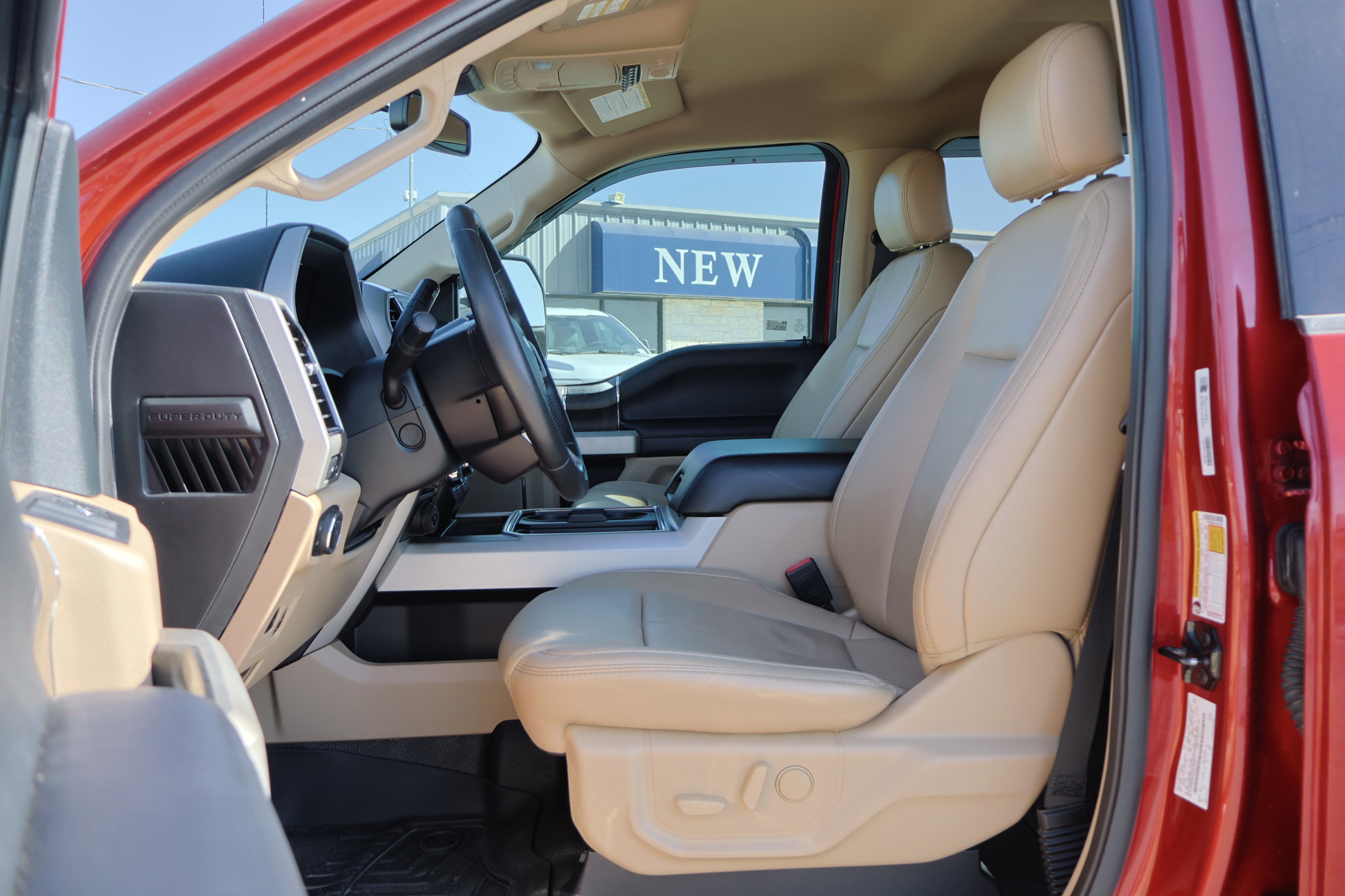 Certified 2020 Ford F350 Lariat w/ Lariat Ultimate Package image 15