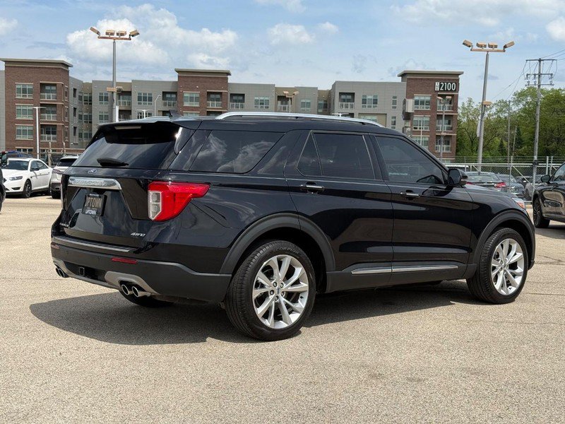 Certified 2023 Ford Explorer Platinum w/ Technology Package AWD/4WD image 3