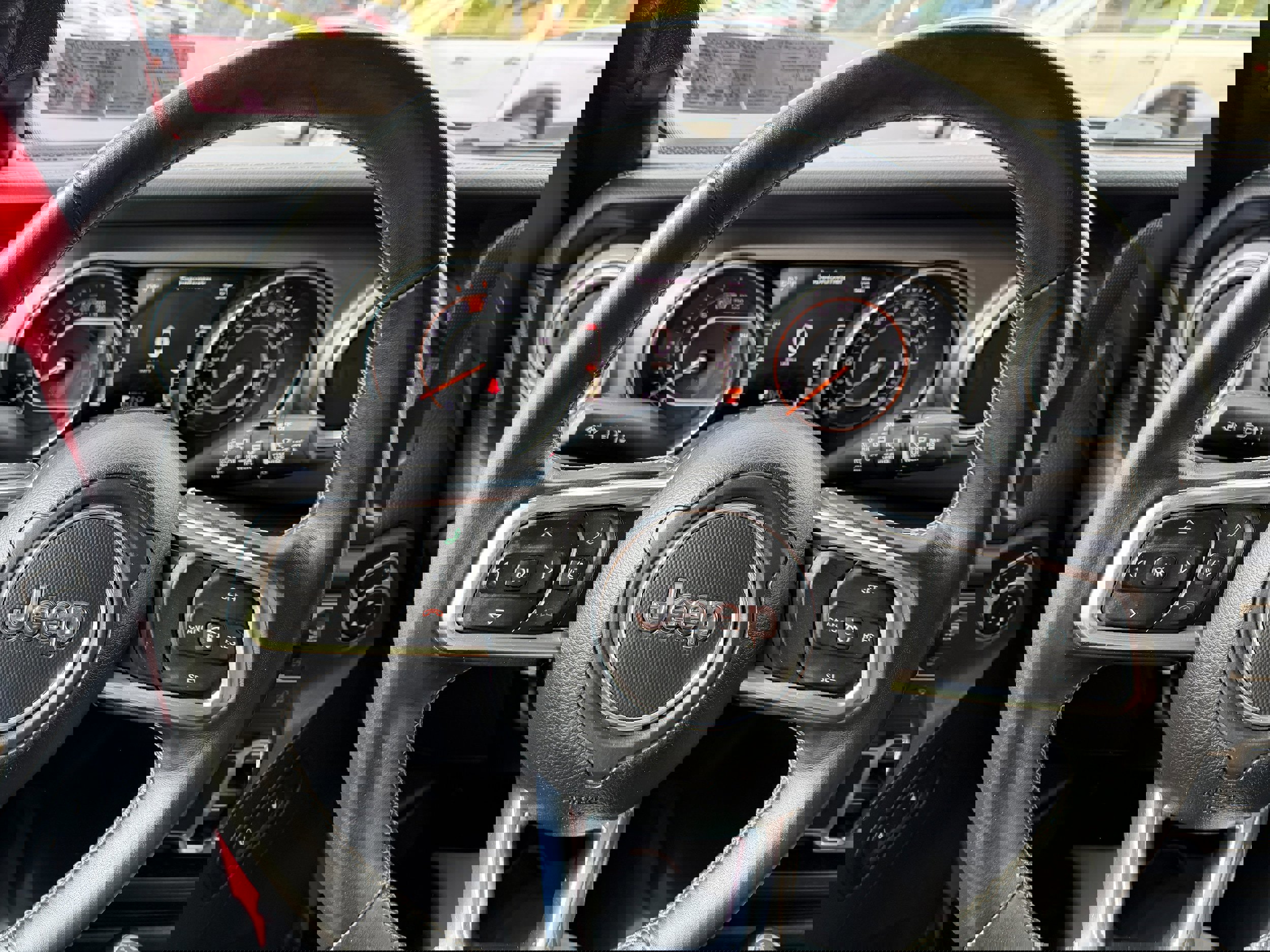 Used 2018 Jeep Wrangler Unlimited Sahara w/ Safety Group image 16