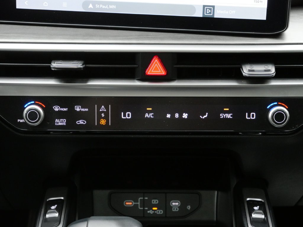 Used 2024 Kia Sorento X-Line EX AWD/4WD image 17