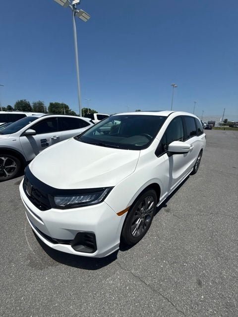Used 2025 Honda Odyssey Touring image 7