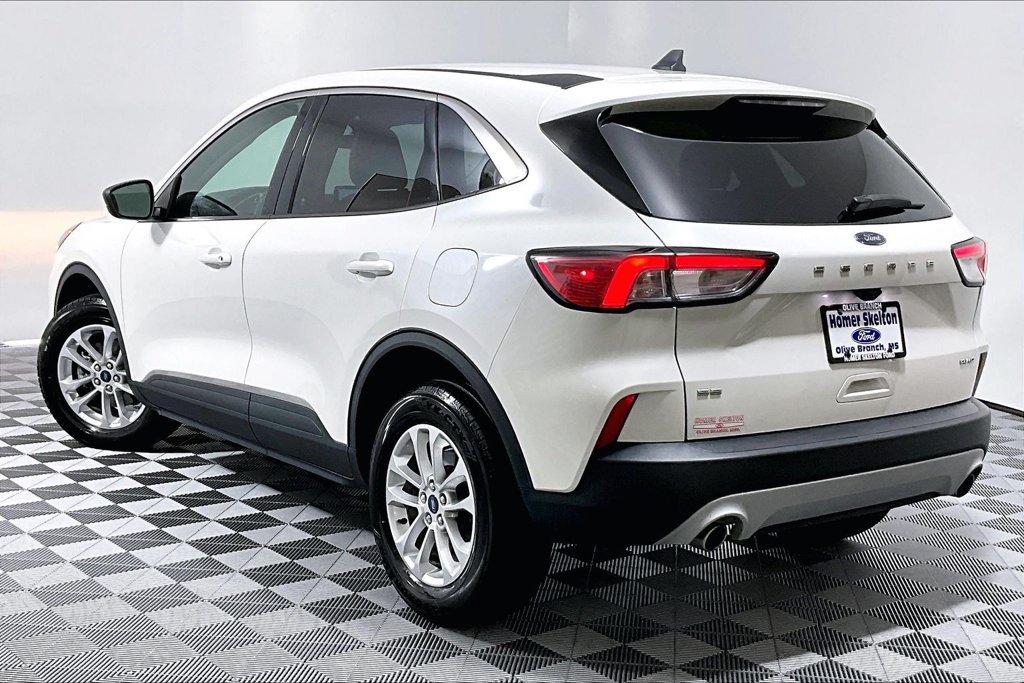 Certified 2022 Ford Escape SE w/ Cold Weather Package AWD/4WD image 11