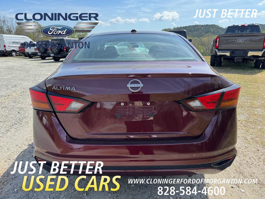 Used 2025 Nissan Altima 2.5 SV FWD image 4