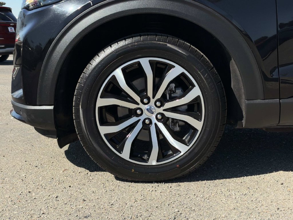 Certified 2025 Ford Explorer ST-Line AWD/4WD image 28