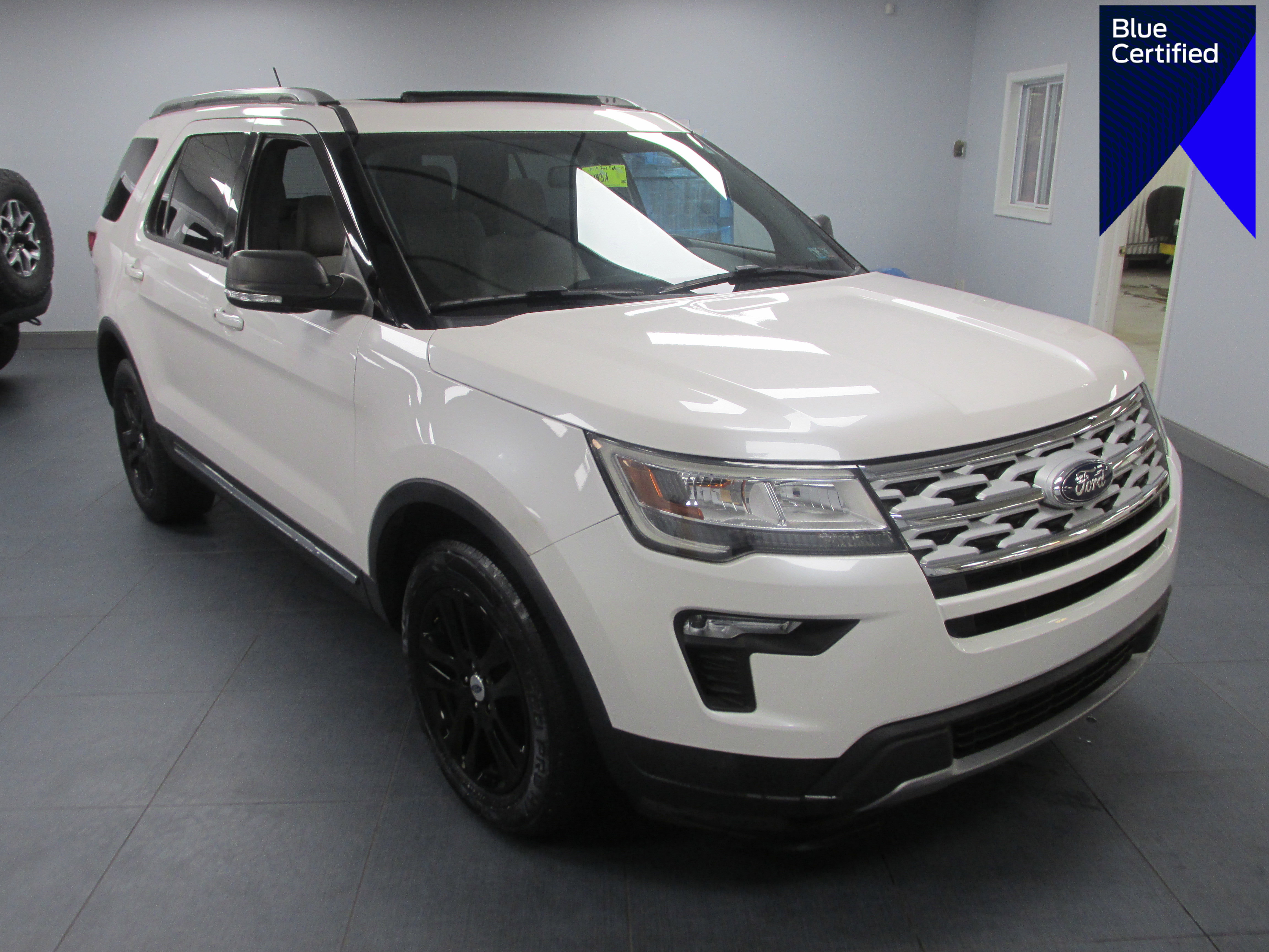 Certified 2019 Ford Explorer XLT w/ Equipment Group 201A image 1