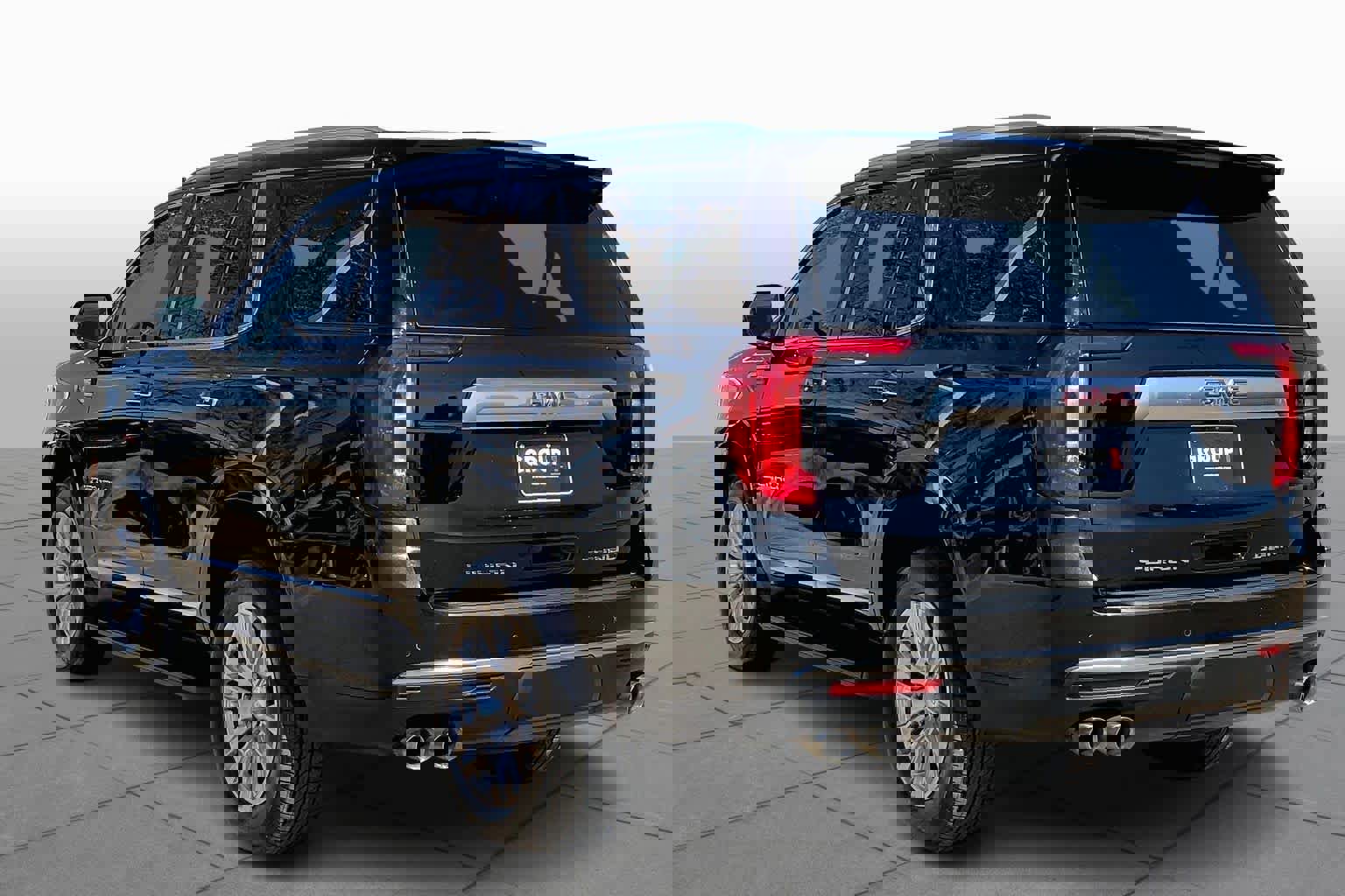 Used 2024 GMC Yukon Denali image 4