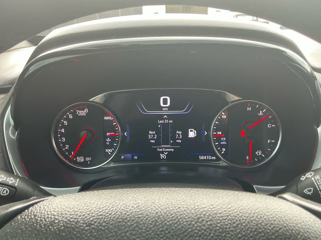 Used 2023 Chevrolet Traverse Premier FWD image 19