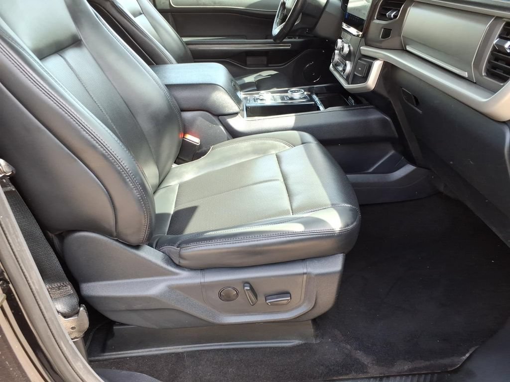 Certified 2022 Ford Expedition XLT AWD/4WD image 6