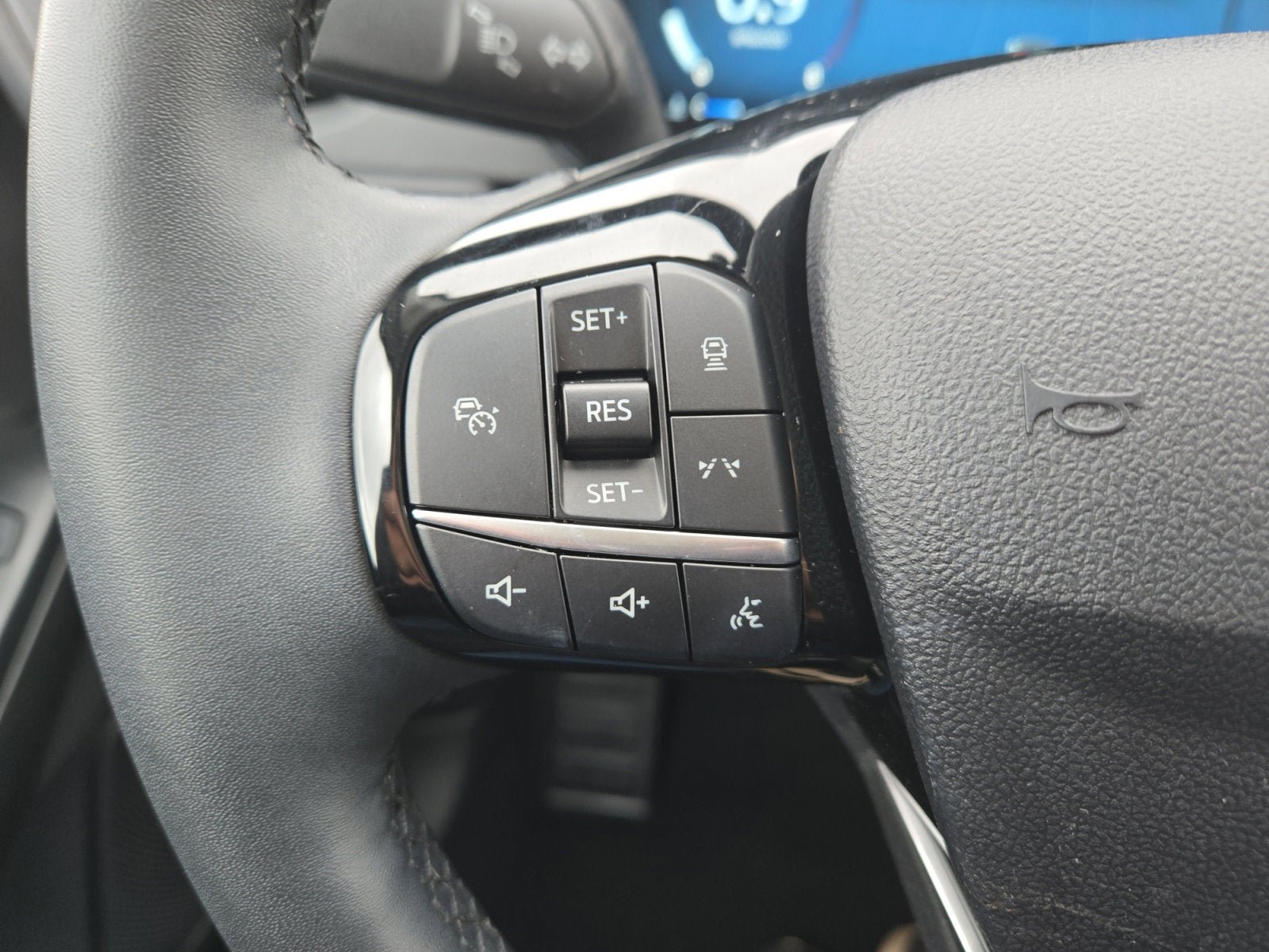 Certified 2023 Ford Escape Platinum AWD/4WD image 12