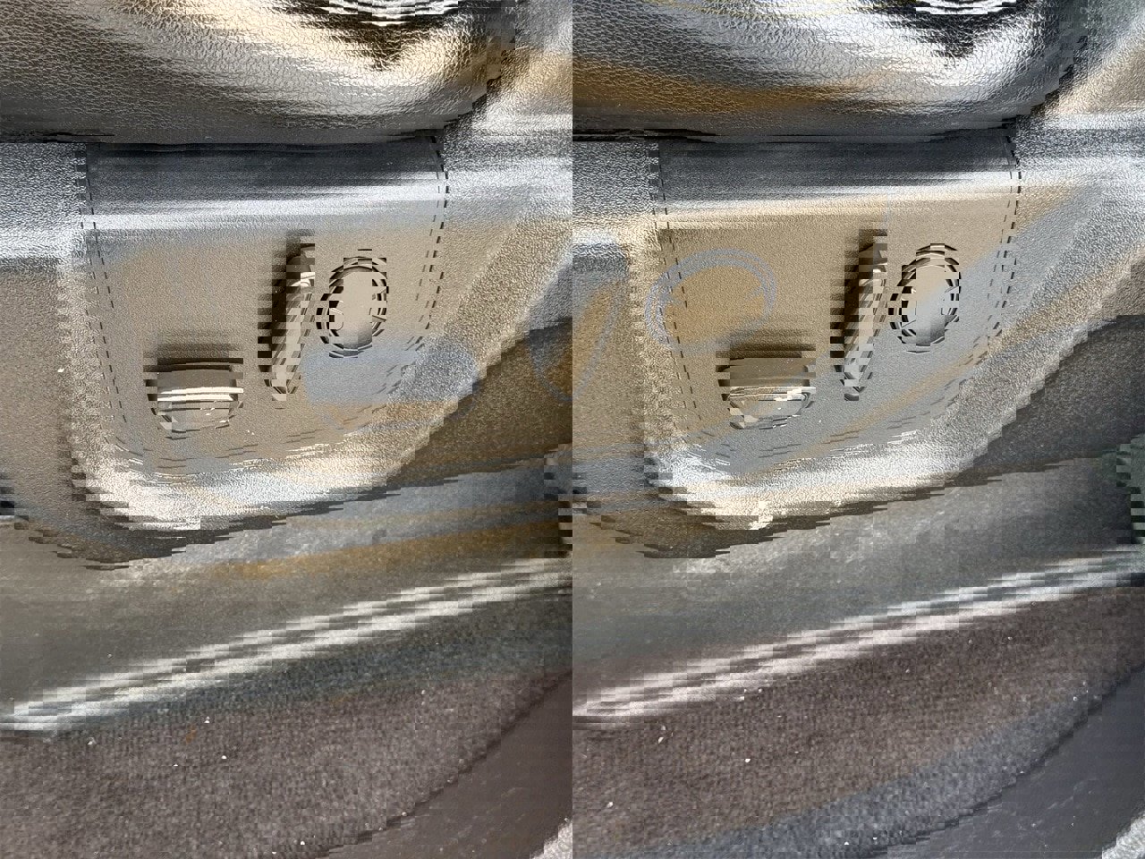 Certified 2020 Ford F150 Lariat image 25