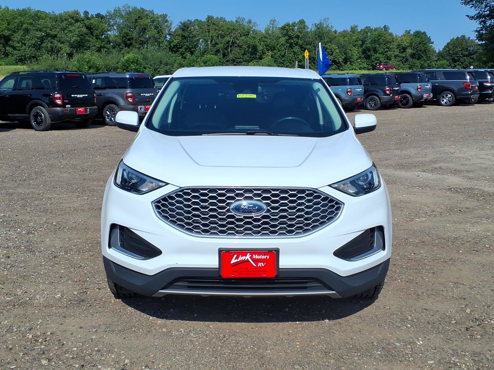 Certified 2024 Ford Edge SEL AWD/4WD image 9