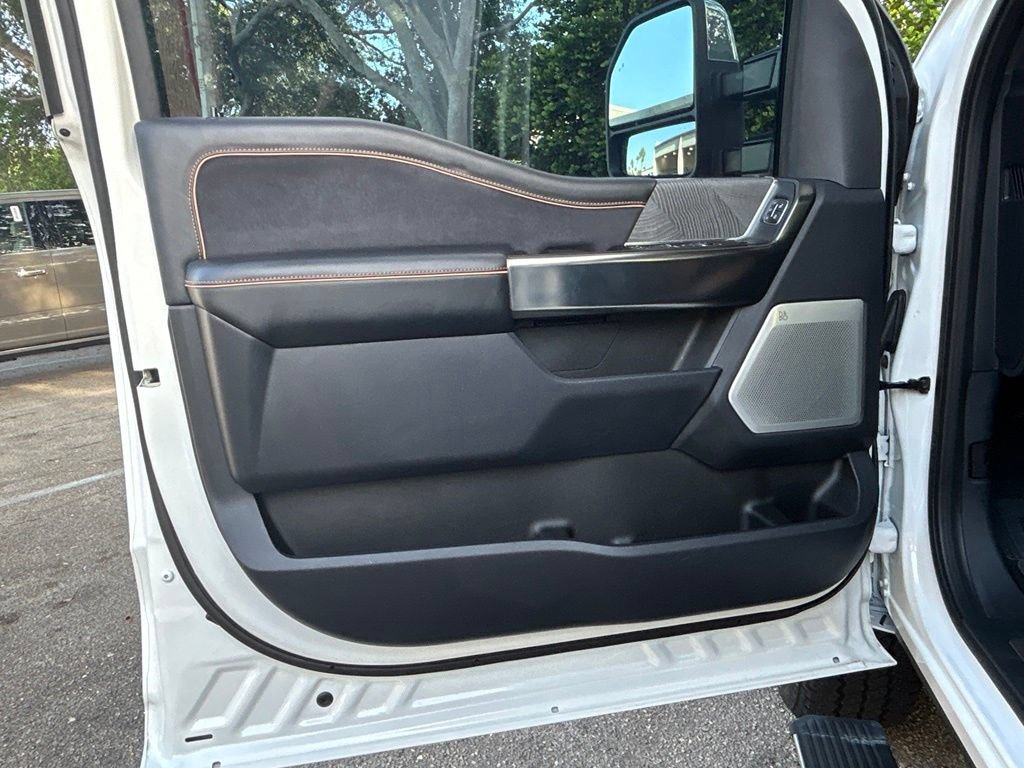 Certified 2024 Ford F250 Platinum w/ FX4 Off-Road Package AWD/4WD image 38