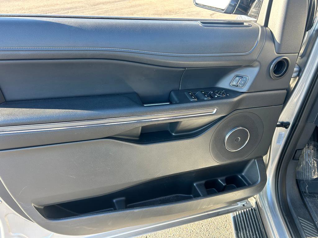 Certified 2023 Ford Expedition XLT image 12
