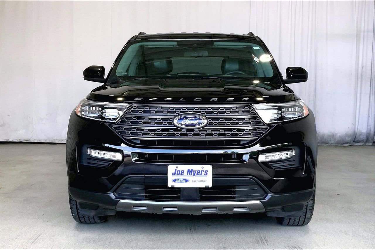 Certified 2023 Ford Explorer XLT w/ Equipment Group 202A RWD image 2