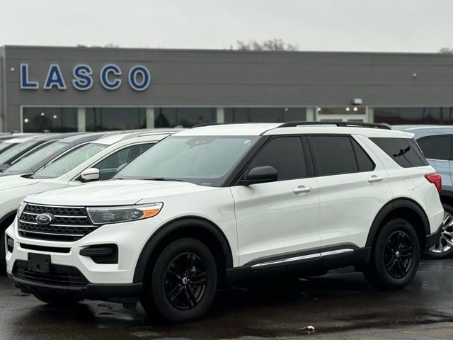 Certified 2024 Ford Explorer XLT image 1